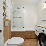 Functional & Modern With Parking And Garden By Renters 아파트 슈체친